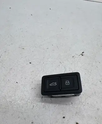 Audi Q7 4M Tailgate/boot open switch button 4G0959831D 10118901 16012021