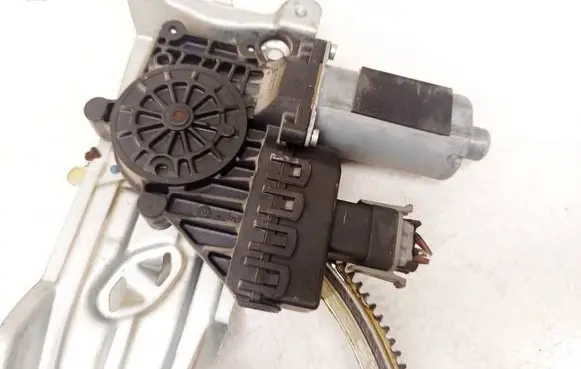 Opel Astra H Front door window regulator motor 994886101