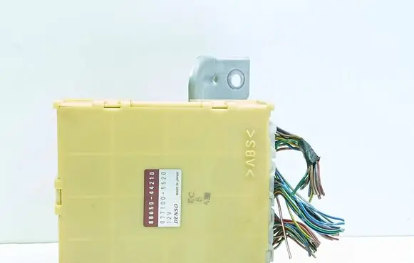 Toyota Avensis Verso Other control units/modules 8865044210 0771005520