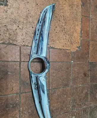 Opel Zafira C Front grill 13300792