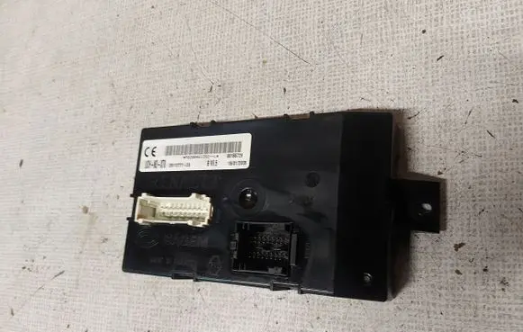 Renault Master II Comfort/convenience module P8200461382