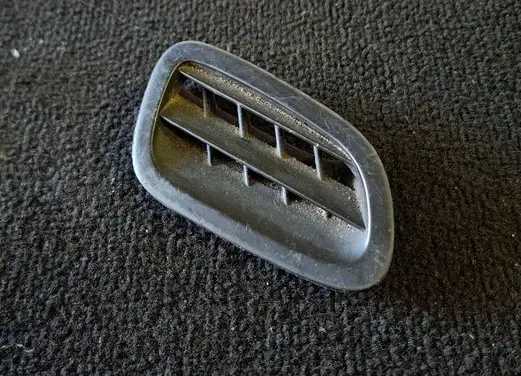 Subaru Legacy Dashboard side air vent grill/cover trim