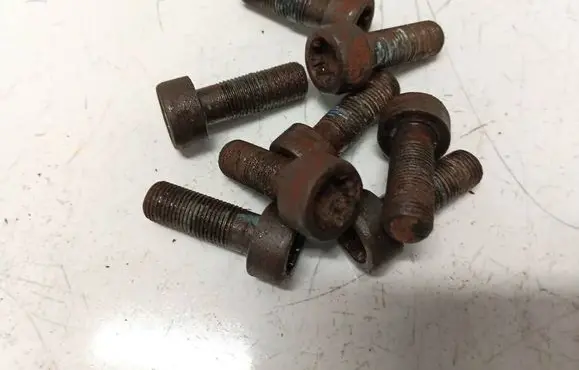 Subaru Forester SH Nuts/bolts 