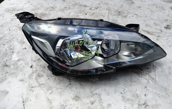 Peugeot 308 Headlight/headlamp 9677522980