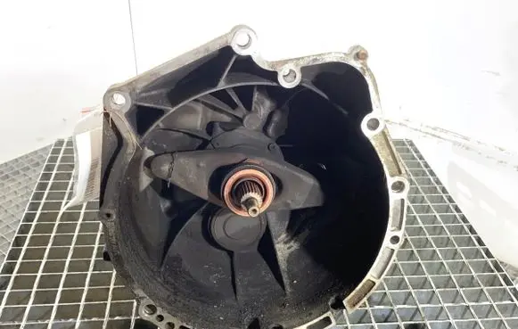 BMW 5 E60 E61 Manual 5 speed gearbox 1069401016