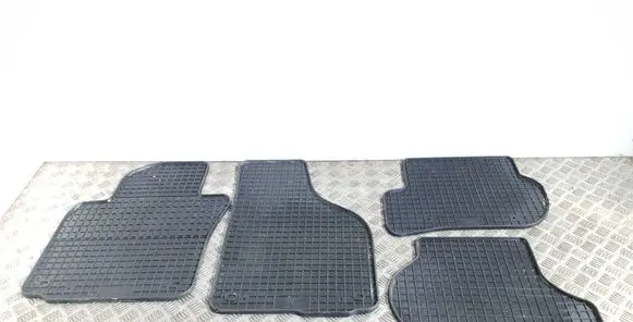 Volkswagen Golf V Car floor mat set 
