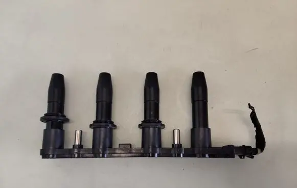 Opel Insignia A High voltage ignition coil U6001