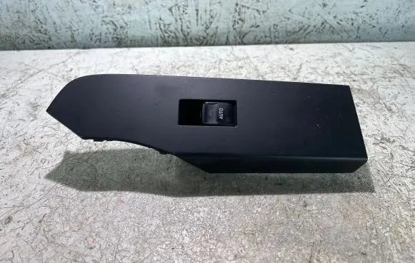 Toyota Auris E180 Electric window control switch GED025329AE 20932