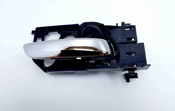 Honda HR-V Front door interior handle T7WR1J