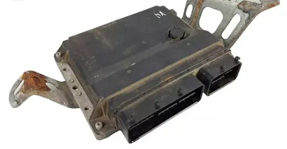 Toyota Yaris Engine control unit/module 896610D401