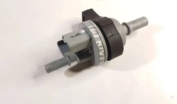 Citroen C3 Aircross Vacuum valve 8200584324