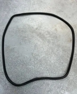 Audi Q7 4L Front door rubber seal 4L0831721