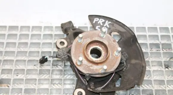 Mazda 3 II Front wheel hub