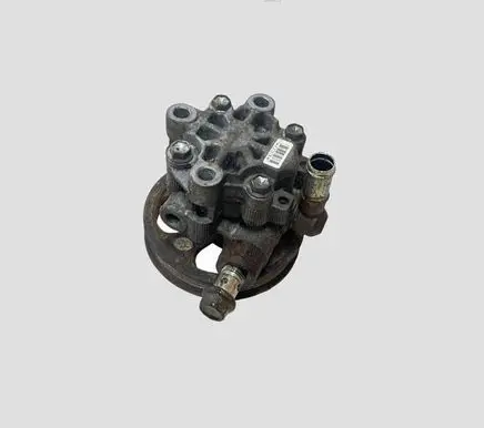 Toyota Avensis Verso Power steering pump