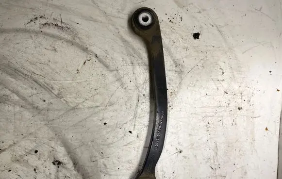 Mercedes-Benz E W211 Rear control arm A2303520001