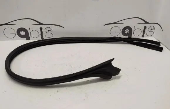 Mercedes-Benz E W213 Front door rubber seal A2386706800