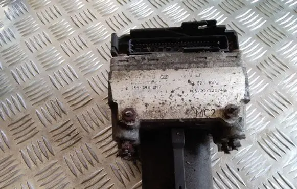 Volvo S40, V40 ABS Pump 0265216017 30821397 0273004125