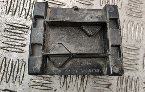 Mercedes-Benz E W124 Rear bumper mounting bracket 1248800130