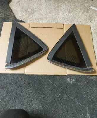 Ford Fiesta Rear side window