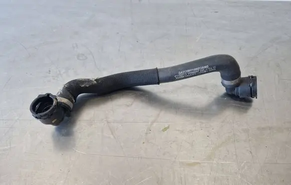 Mercedes-Benz E W213 Engine coolant pipe/hose A2135017400