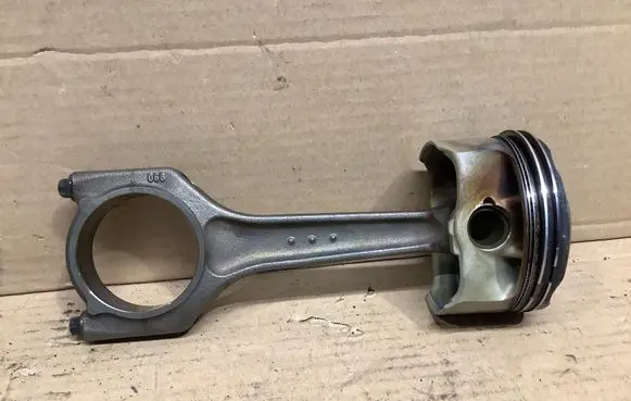 BMW 3 E90 E91 Piston with connecting rod 7542057