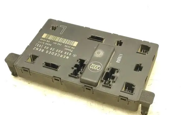 Mercedes-Benz Vito Viano W639 Door control unit/module 6399002900 00006177