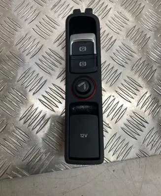 Audi Q3 8U Hand parking brake switch 8U1863349C 5408801