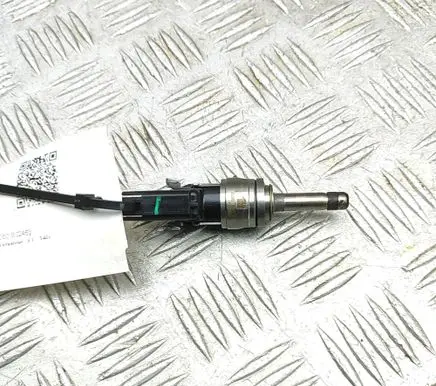 Volvo XC60 Fuel injector 32140007