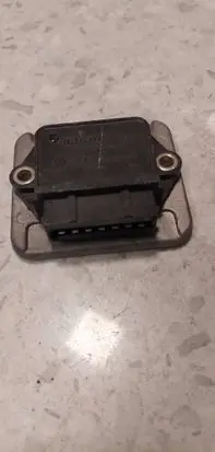 Volkswagen Golf III Ignition amplifier control unit 191905351B