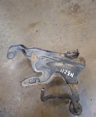 Mercedes-Benz E W211 Pneumatic air compressor holding bracket A2193200143