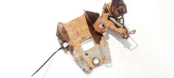Audi 80 90 S2 B4 Bracket in trunk/boot 