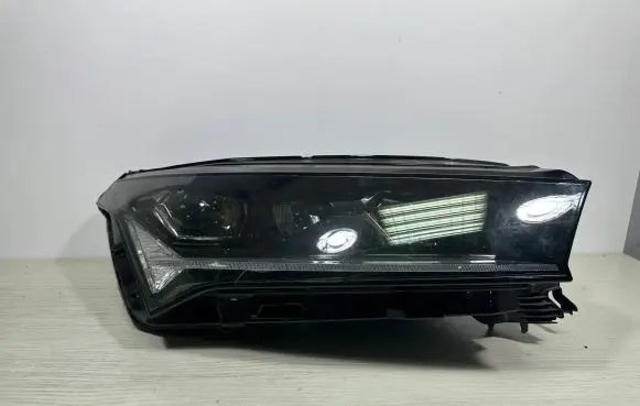 Skoda Enyaq iV Headlight/headlamp