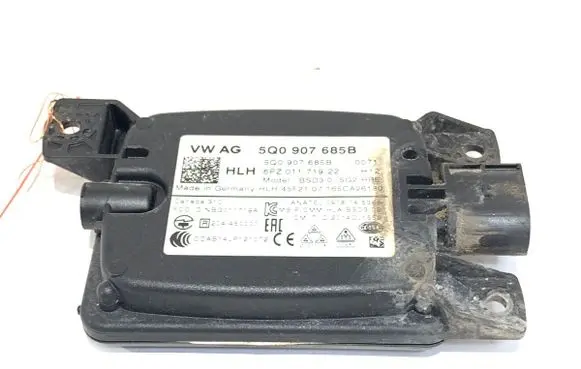 Volkswagen Golf VII Other control units/modules 5Q0907685B