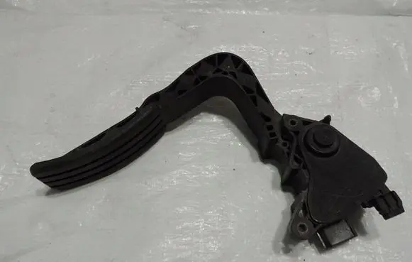 Renault Megane III Accelerator throttle pedal 180100293R