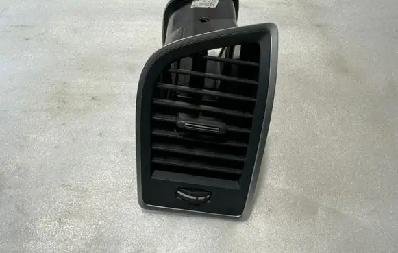 Volvo XC60 Dashboard side air vent grill/cover trim 310809501