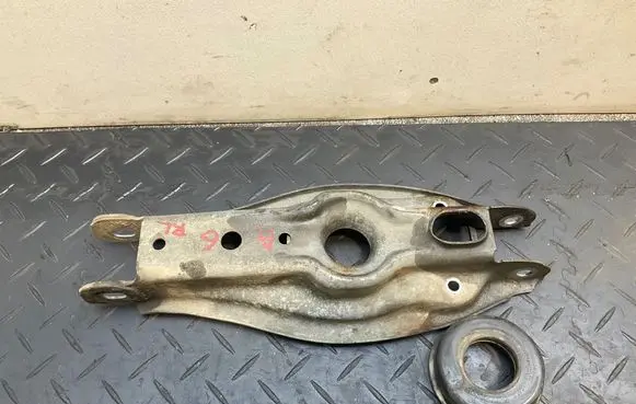 BMW 3 E90 E91 Rear upper control arm/wishbone 6764420