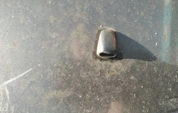 Windshield washer spray nozzle