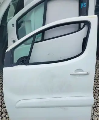 Peugeot Partner Front door 