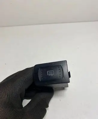 Volkswagen Golf IV Windscreen/window heater switch 1J0953235A 1J0953235B