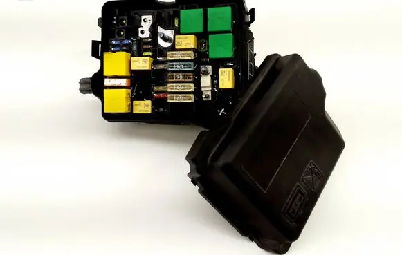 Peugeot 208 Fuse box set 9671924480 452448303