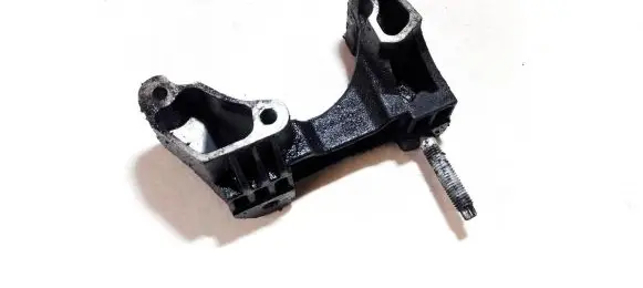 Ford Mondeo MK IV Engine mounting bracket 669q5030ae