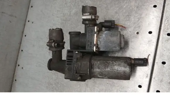 BMW 3 E46 Electromagnetic valve 64118369807
