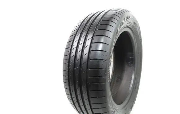 Volkswagen Golf V R16 summer tire 