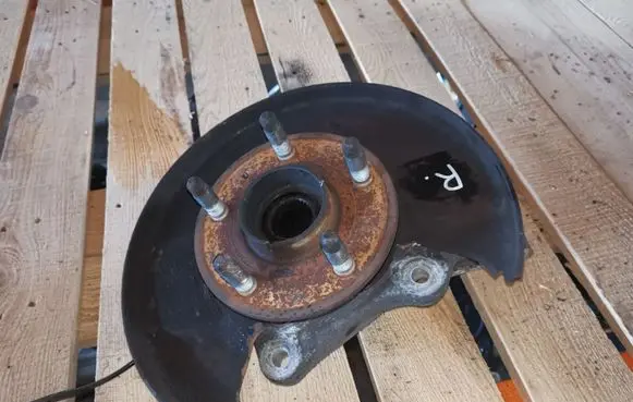 Opel Insignia A Front wheel hub