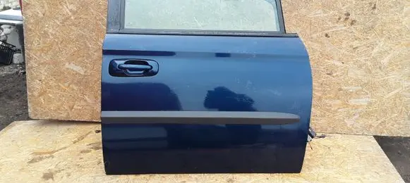 Chrysler Voyager Front door