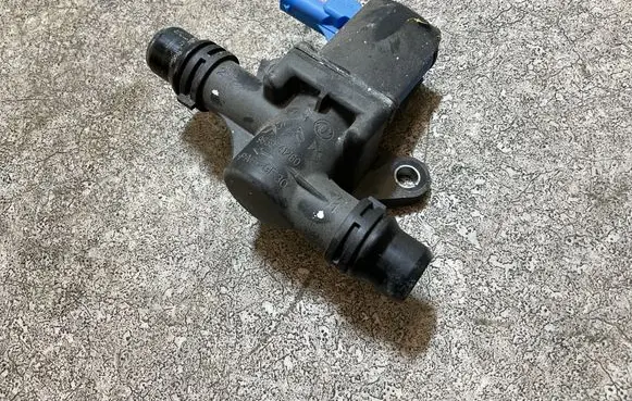 Citroen C4 III e-C4 Electric auxiliary coolant/water pump 9839741280 9639741280