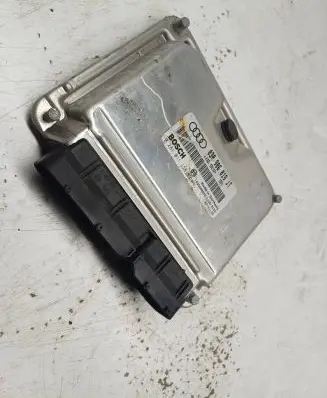 Audi A4 S4 B6 8E 8H Engine control unit/module 038906019JT 1039S00656 0281011138