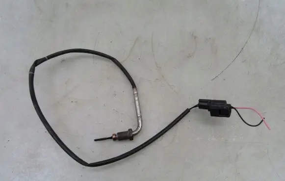 Nissan X-Trail T32 Lambda probe sensor 226407522R 04T100381