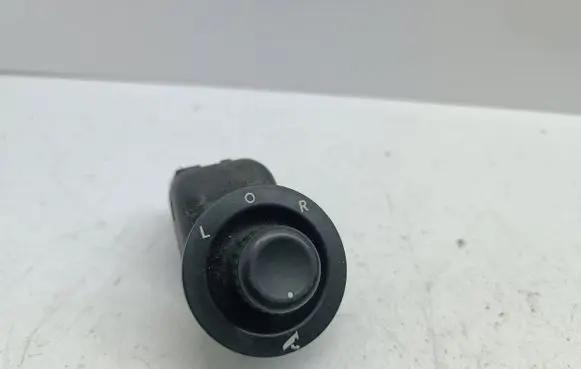 Jeep Grand Cherokee (WK) Wing mirror switch 04602789AA 2636A