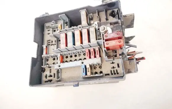 Peugeot Partner Fuse box set 9628024480